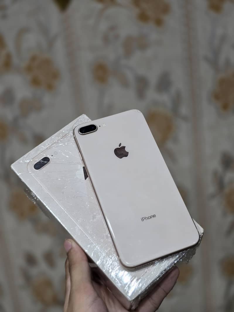 Apple iPhone 8 Plus 2
