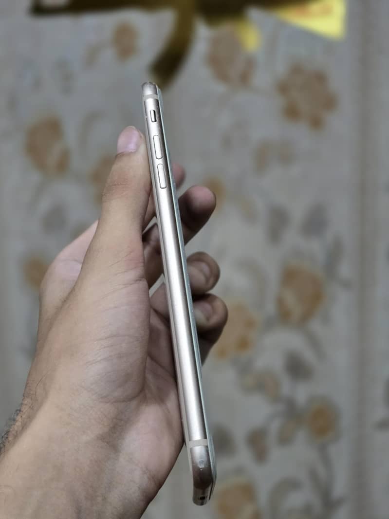 Apple iPhone 8 Plus 6