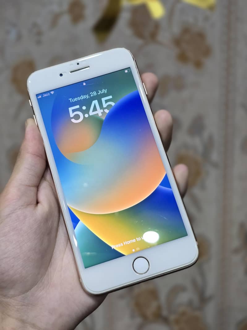 Apple iPhone 8 Plus 8