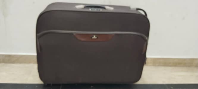 Used set of 2 Trolly bags luggage. . good condition. . wheels ok