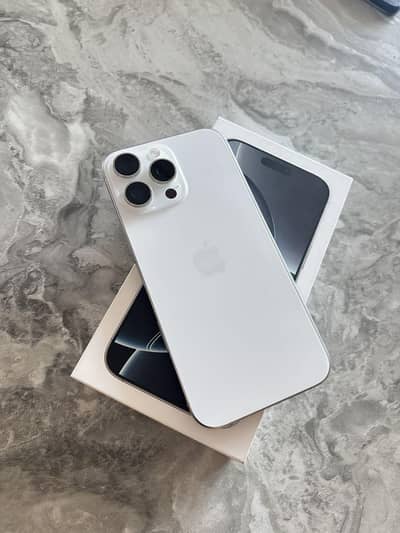 Apple iPhone 16 Pro Max