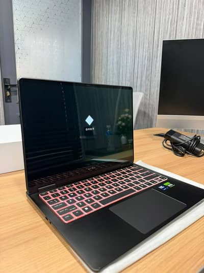 HP Omen Transcend 14 – Intel Core Ultra 7 155H | RTX 4060 8GB | 16GB