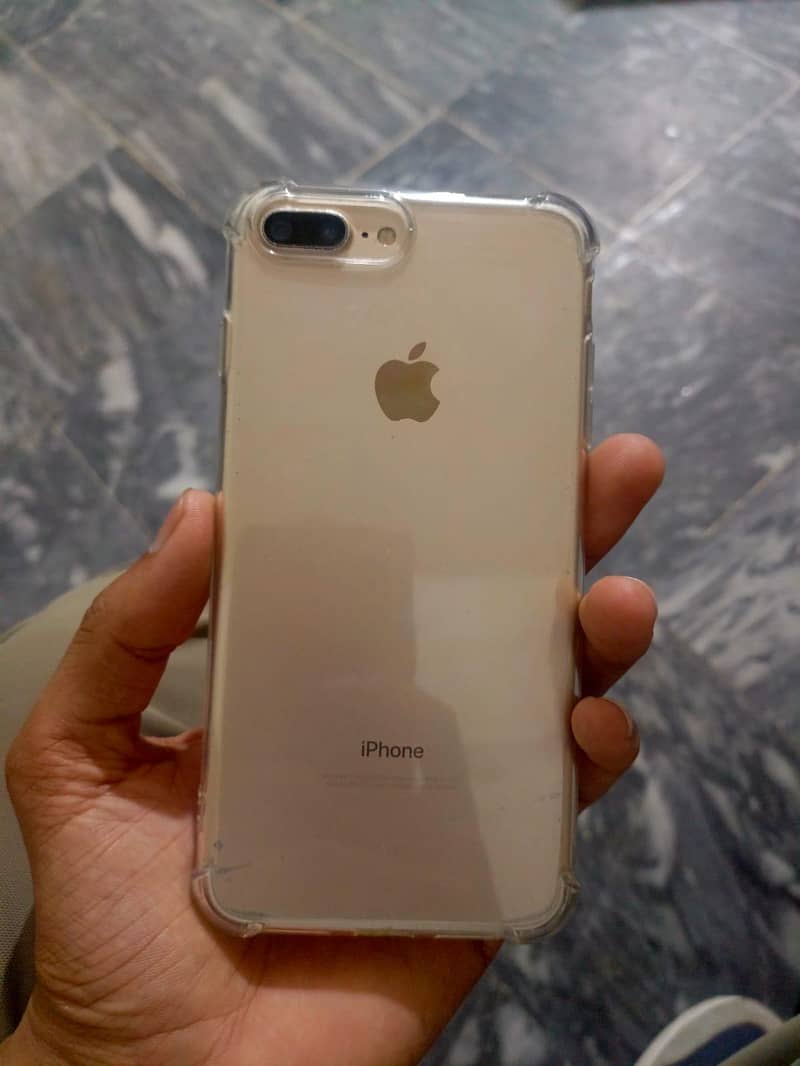 Apple iPhone 7 Plus 1