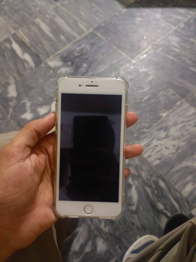 Apple iPhone 7 Plus 2