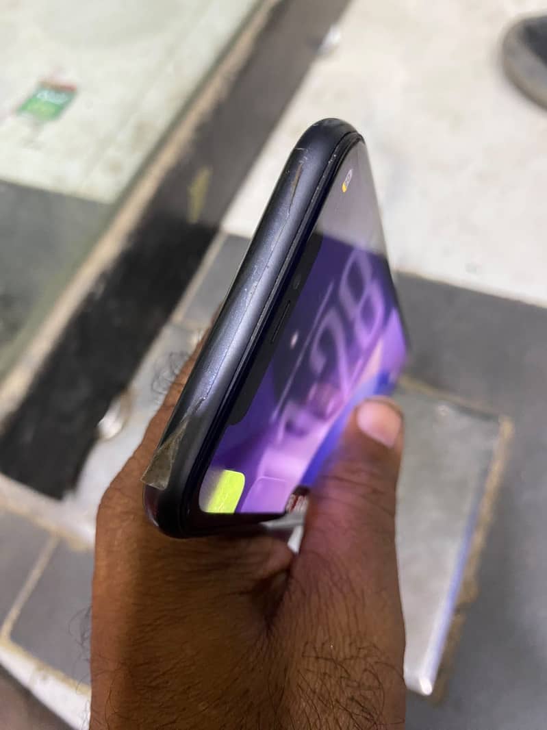 iPhone 11 2