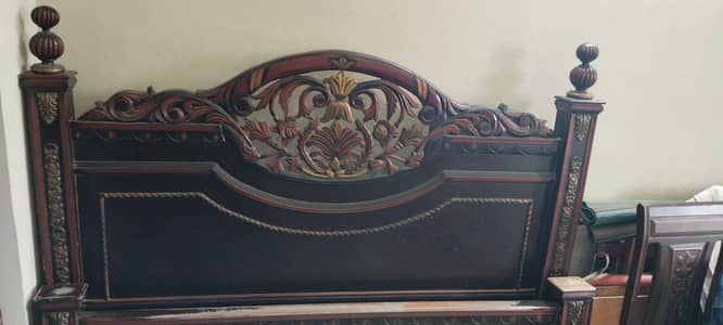 Used Bed set with side tables. . slight repair on lower toe.