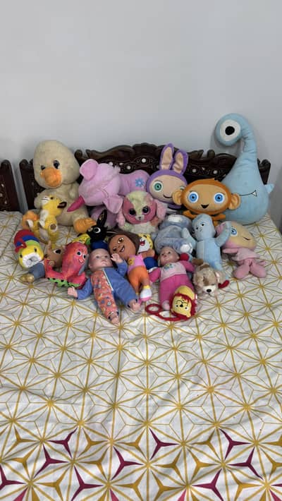 15-20 stuffed toys for sale