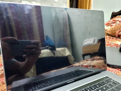 MacBook Pro 2019 16 inches 32/512 SSD