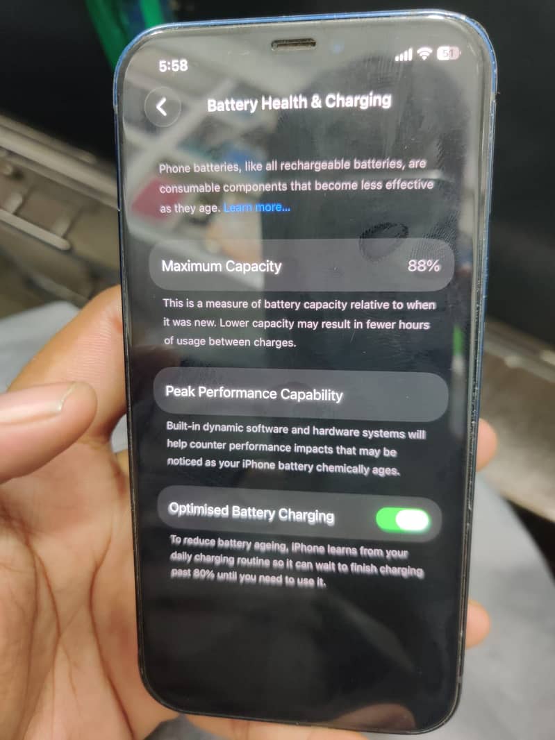 Apple iPhone 12 1