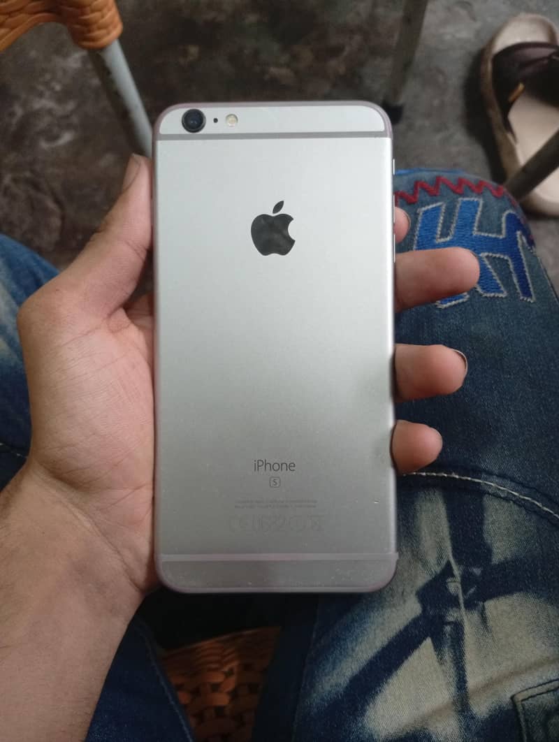 Apple iPhone 6S Plus 2