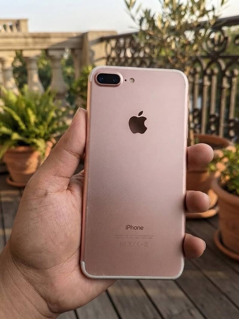 Apple iPhone 7 Plus 1