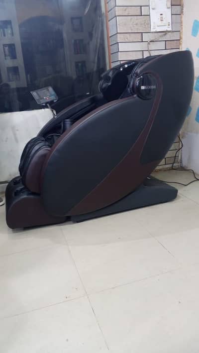 JC Buckman Massaging Chair