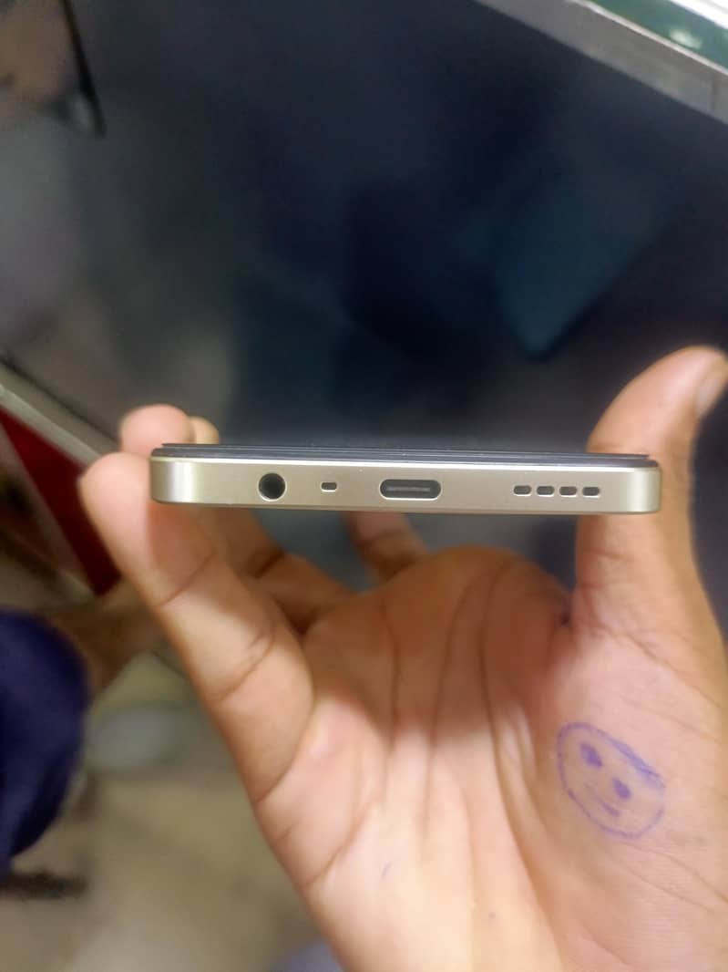 Realme C61 2