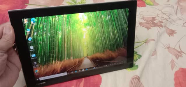toshiba mini tuch labtop tablet very good conditions and good rate