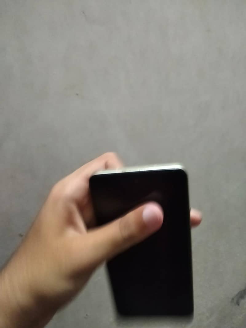 Realme C75 4