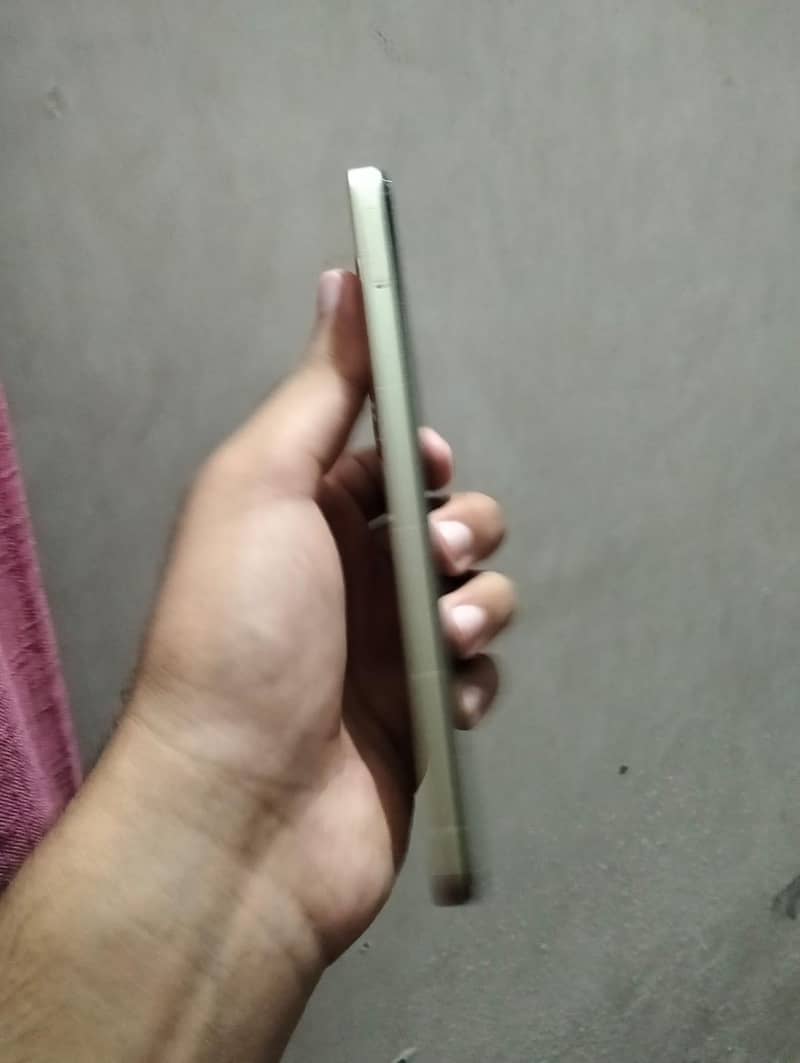 Realme C75 6