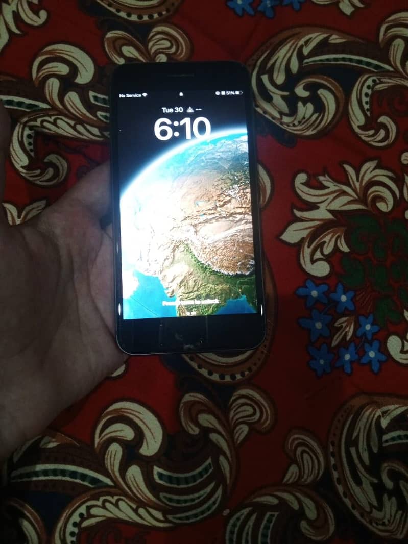 Apple iPhone 8 Plus 4