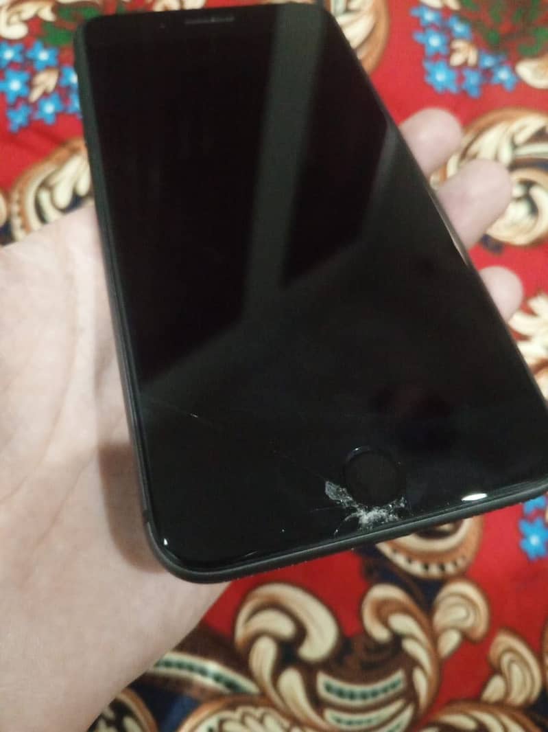 Apple iPhone 8 Plus 5