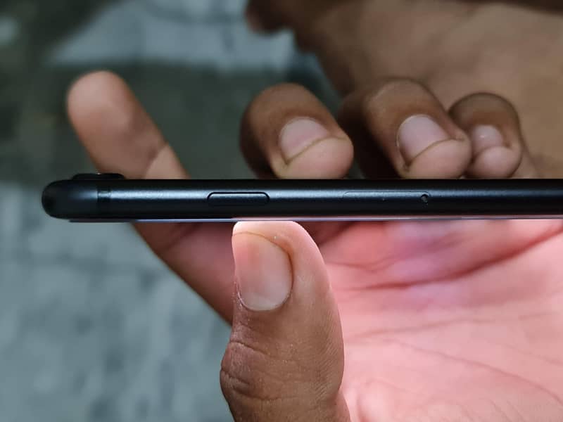 Apple iPhone 7 2