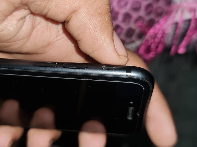 Apple iPhone 7 10