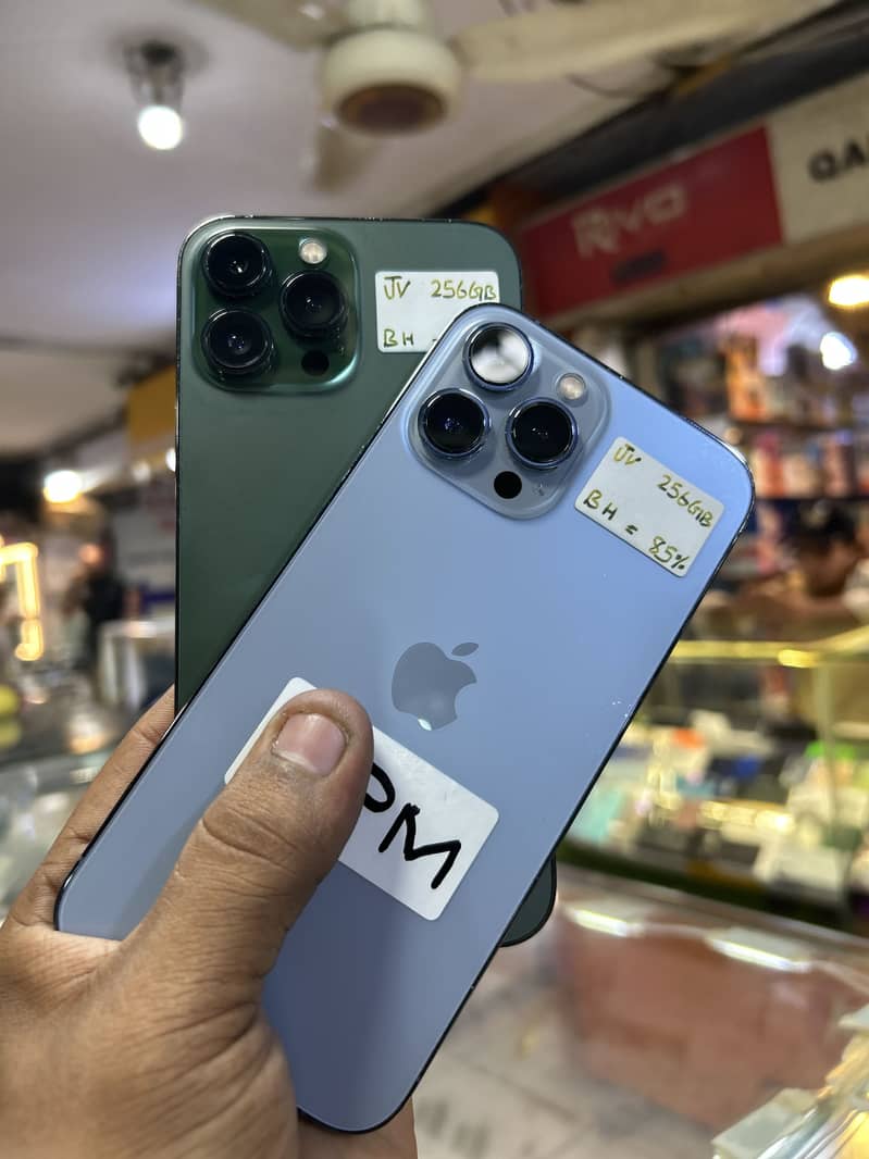 Apple iPhone 13 Pro Max 0