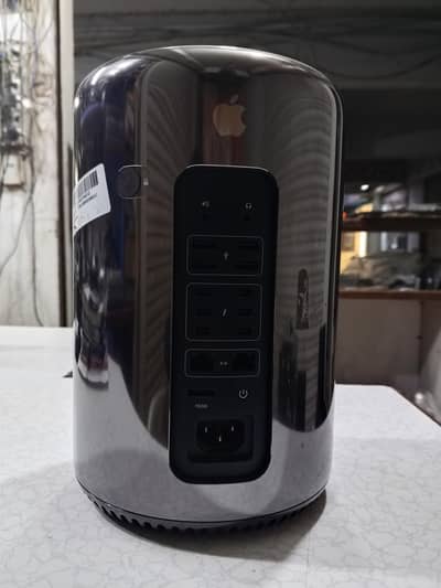 Apple Mac pro late 2013