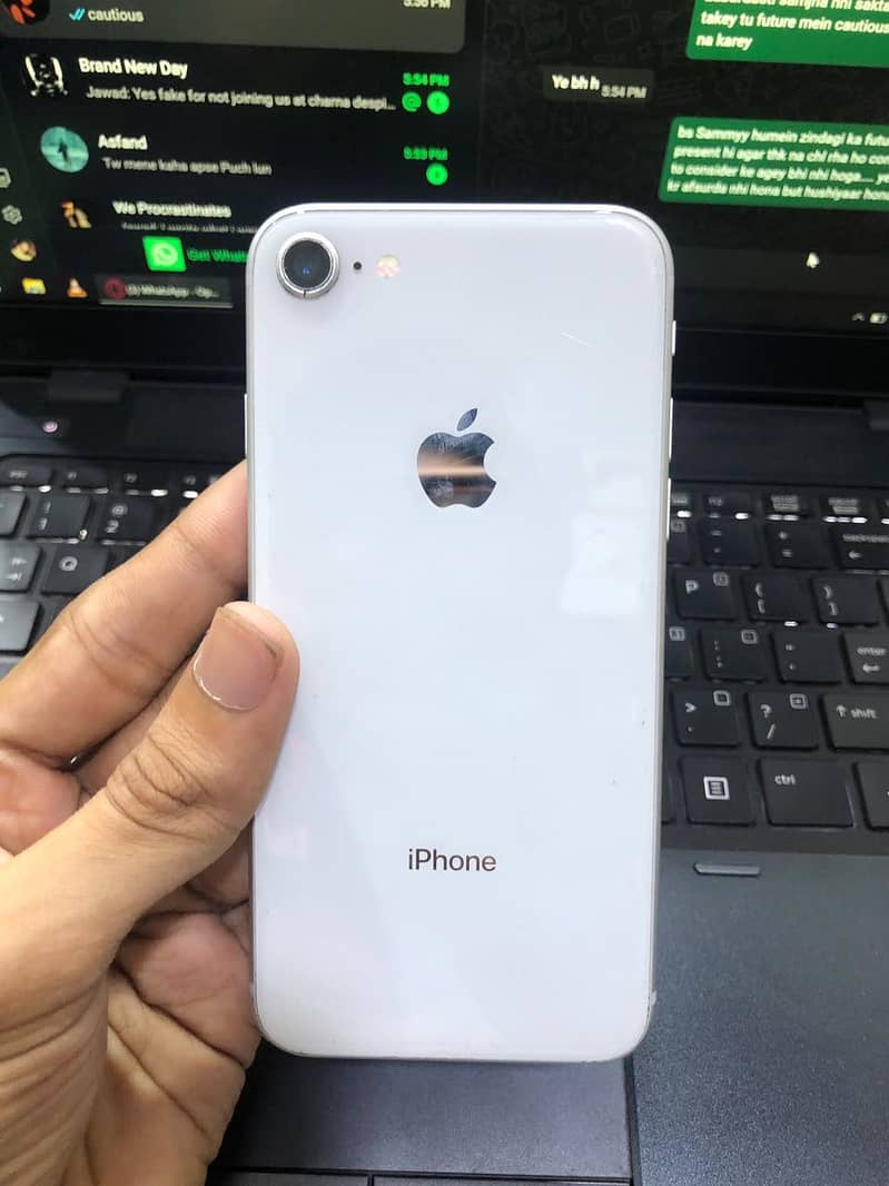 Apple iPhone 8 0