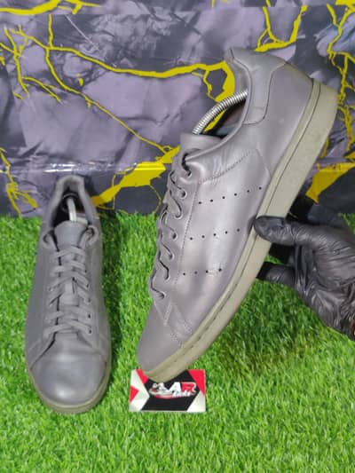 Local Use Shoes