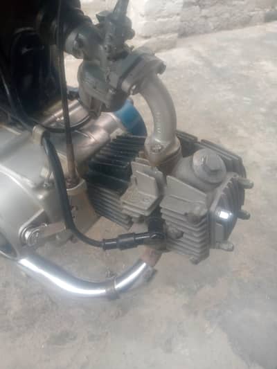 Bike name Dhoom opan chat. 2022 Madel mobile Namber 03197099478