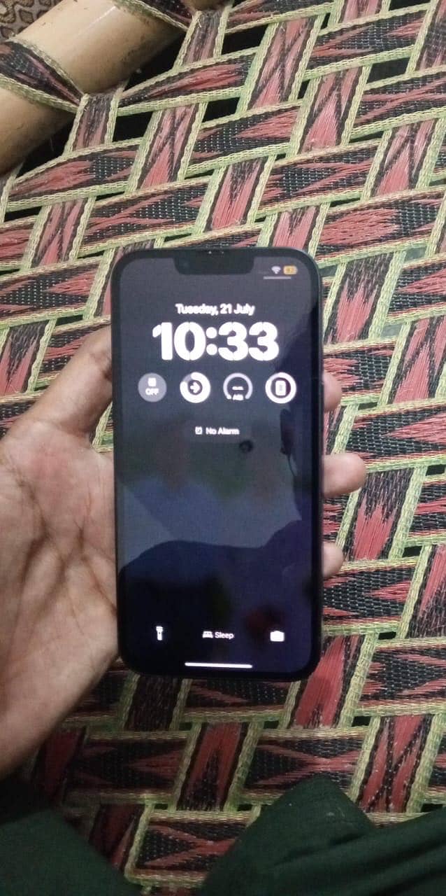 Apple iPhone 13 2