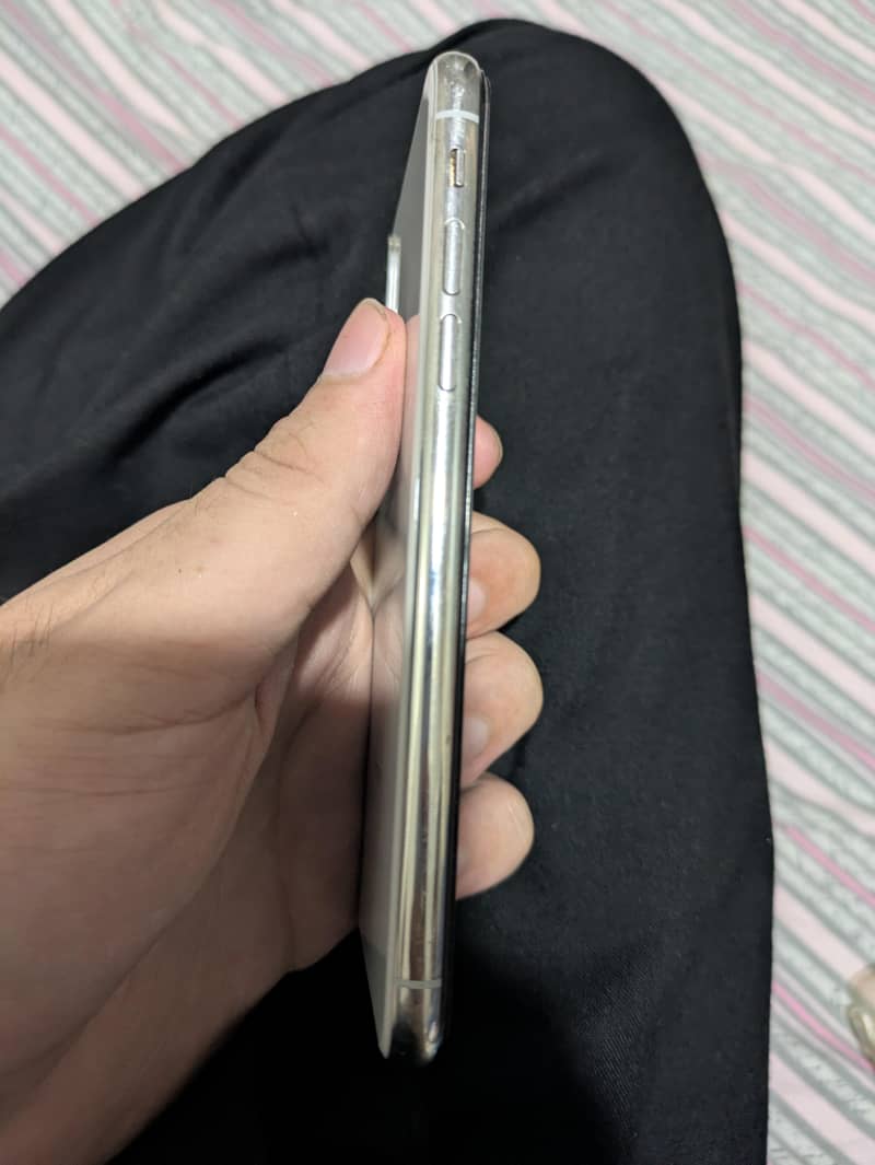 Apple iPhone X 2