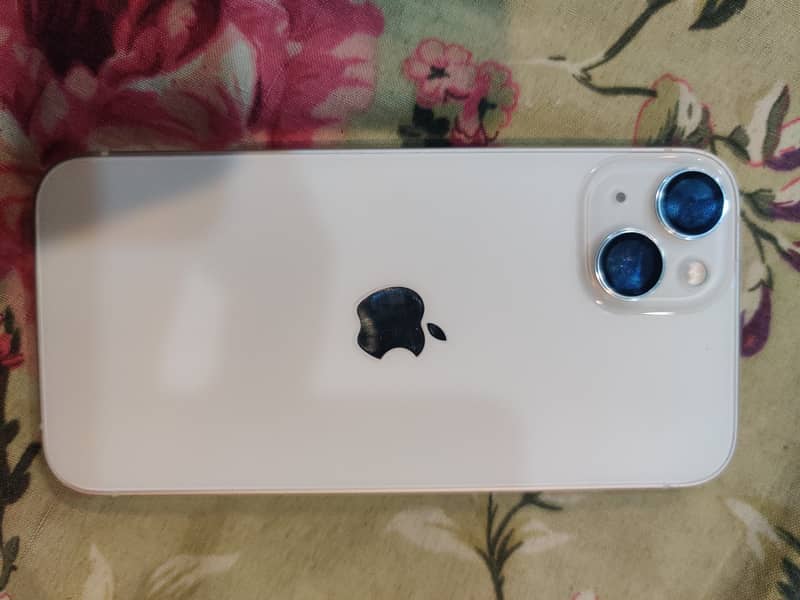 Apple iPhone 13 5