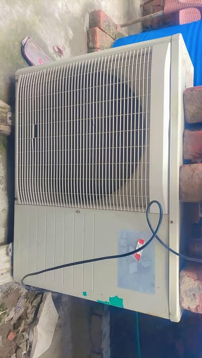 AC with conditioner and brand is mister bhushi
