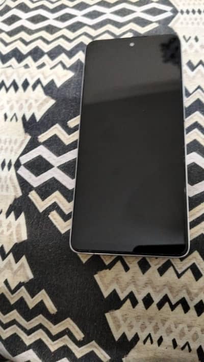 Infinix Hot 30 sale /exchange with up model in warranty