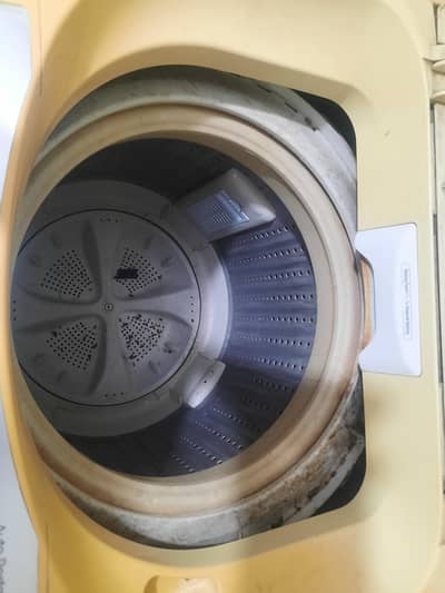 automatic washing machine of Haier in new condition