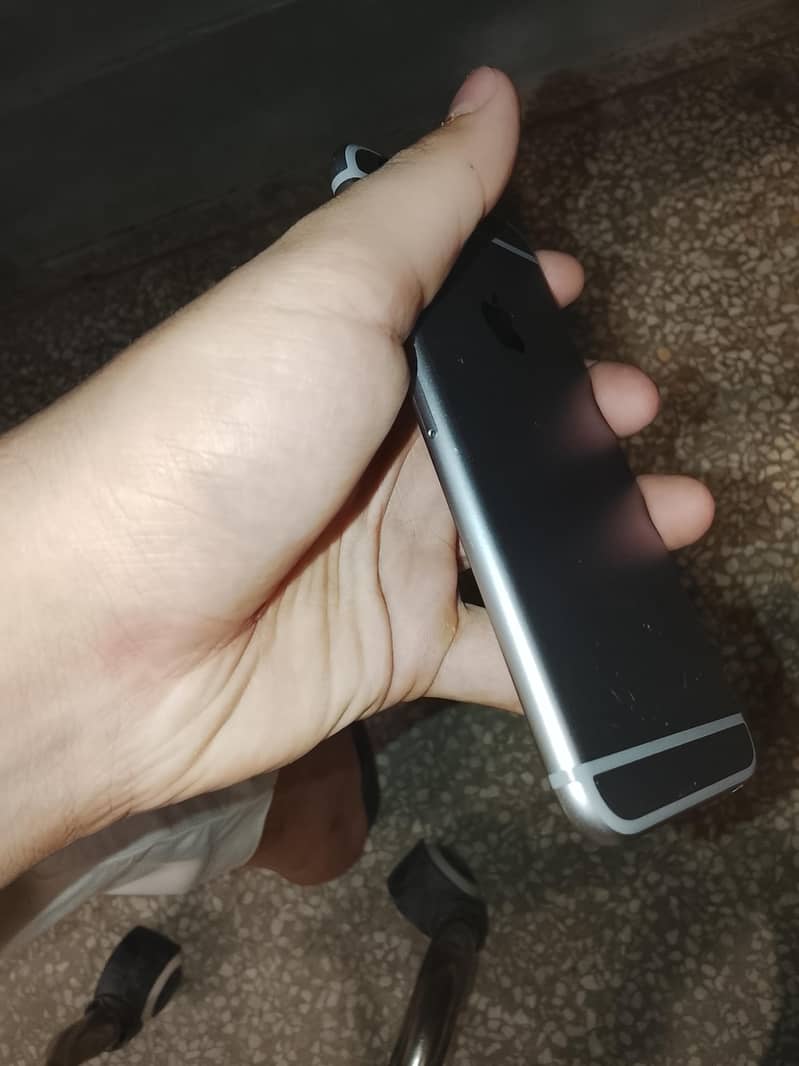 Apple iPhone 6 6