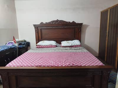 Bed Set with 2 side tables