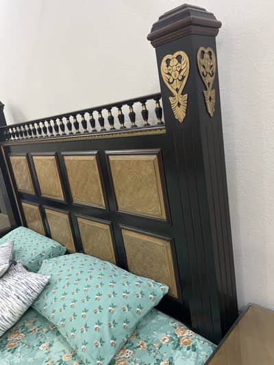 Bed with side tables n without mattress