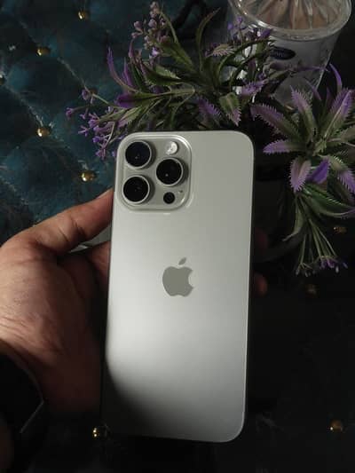 Apple iPhone 16 Pro Max