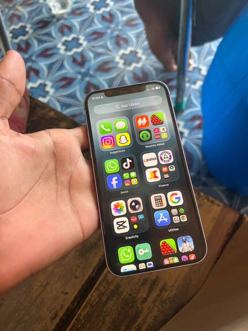 Apple iPhone 12 2