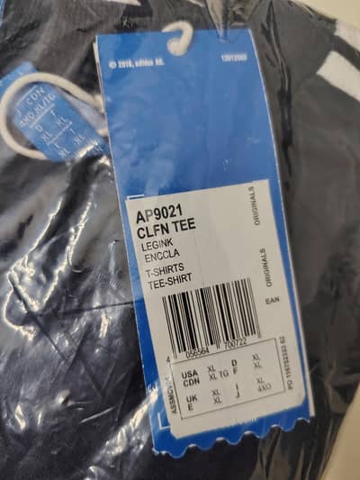 Adidas T-shirt