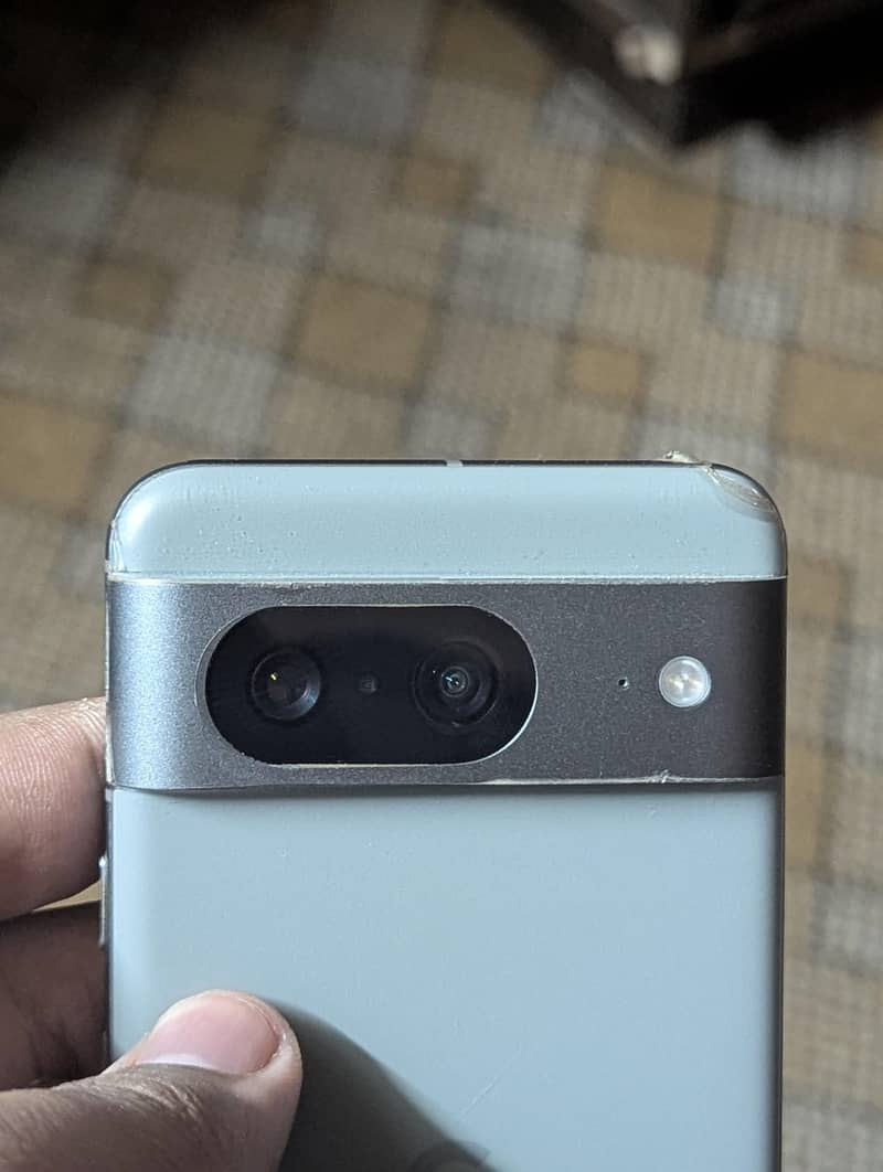 Google Pixel 8 2