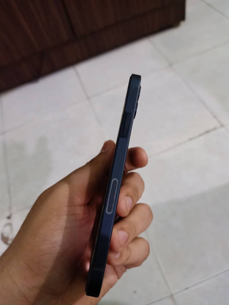 Apple iPhone 12 5