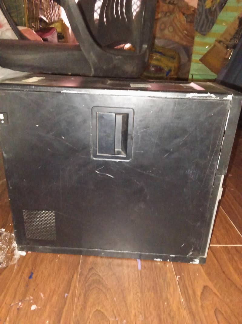 this empty Dell case 1