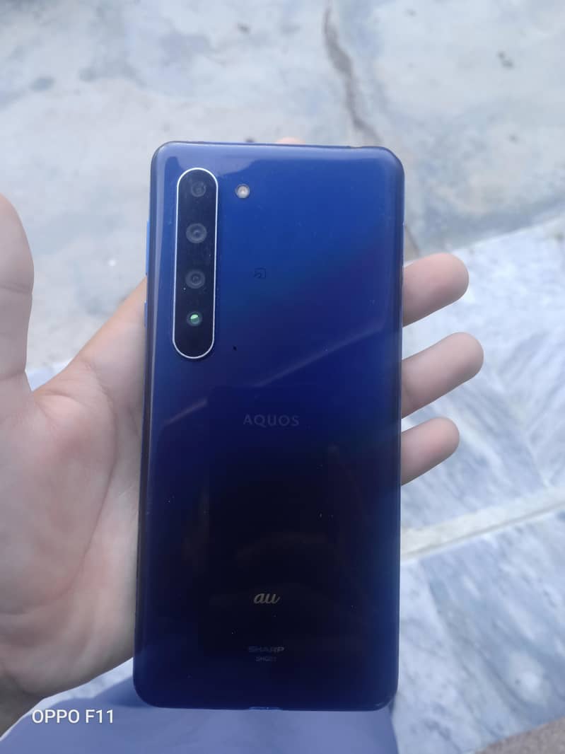 Sharp Aquos R5G 0