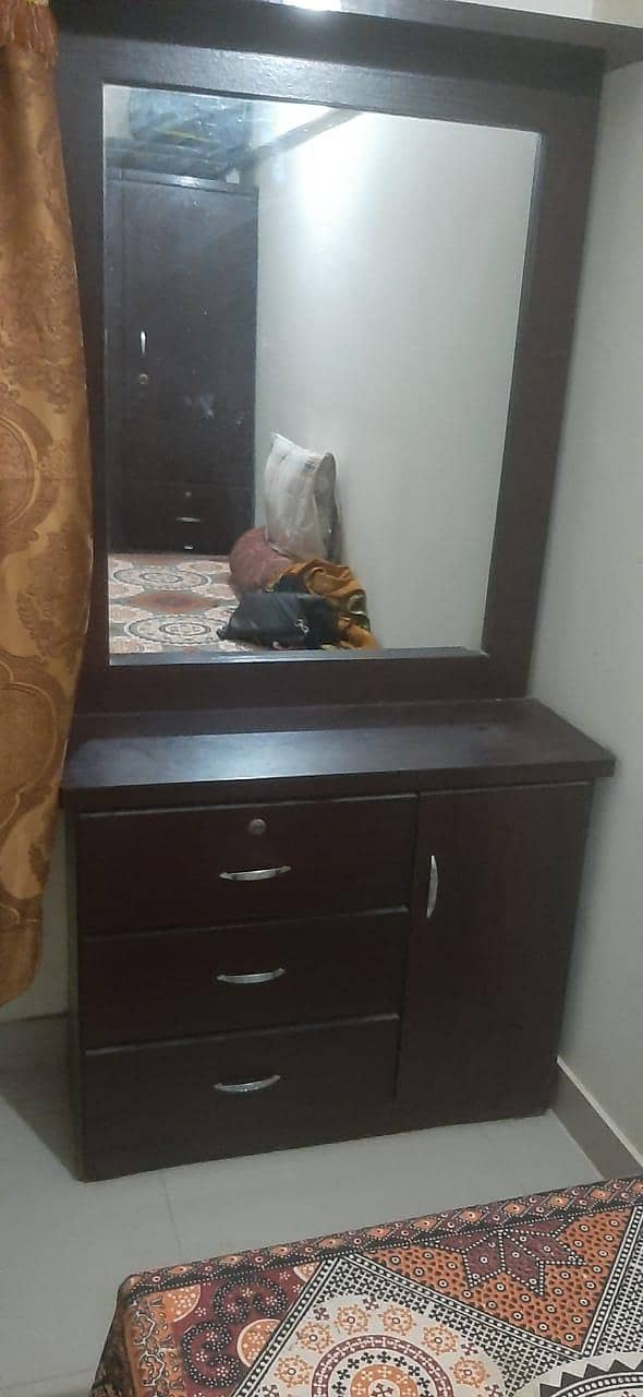 used dressing table 3