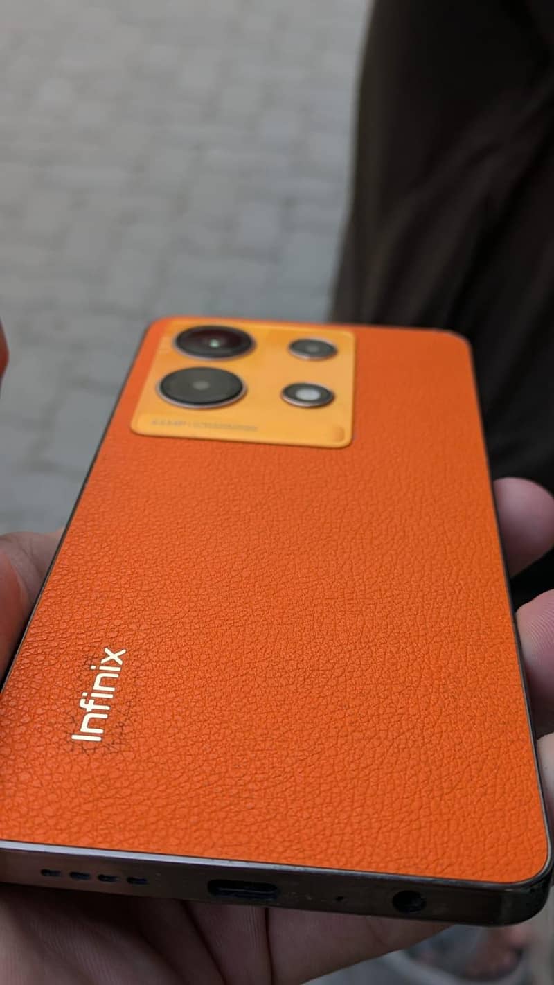 Infinix Note 30 7