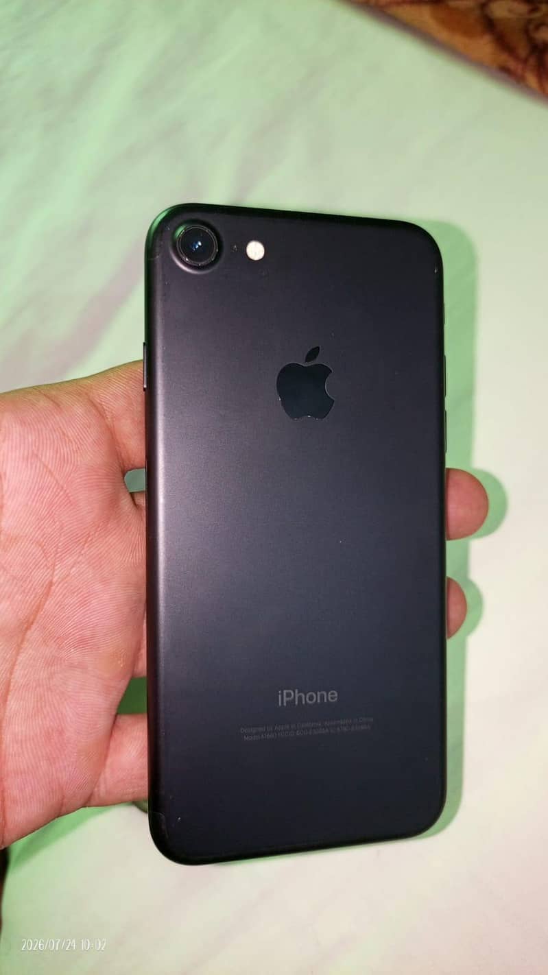 Apple iPhone 7 1