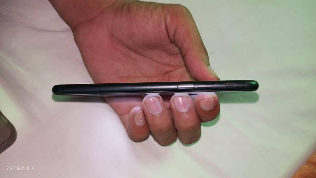 Apple iPhone 7 5