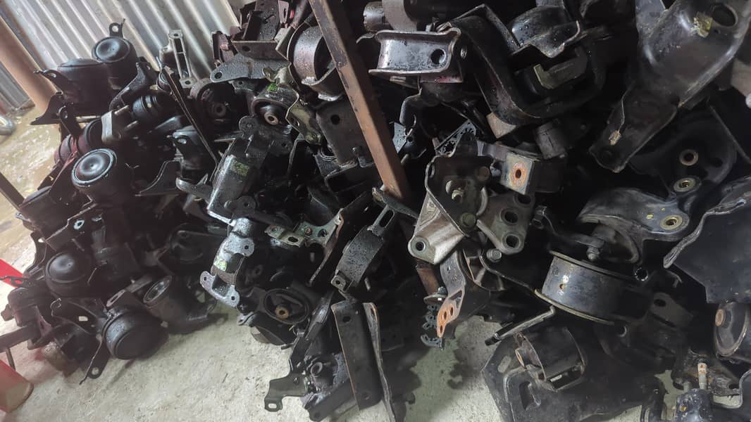 engine mount 5